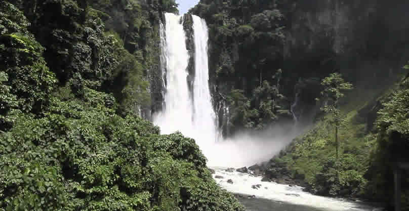 Kamiranzovu Water Falls