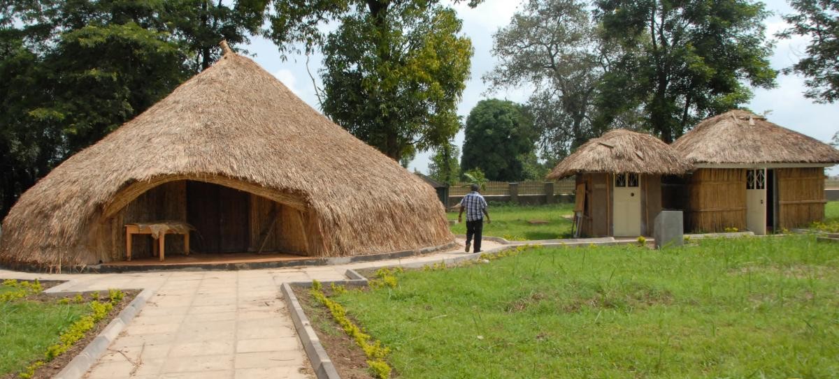 Royal Tombs of Kitara Kingdom