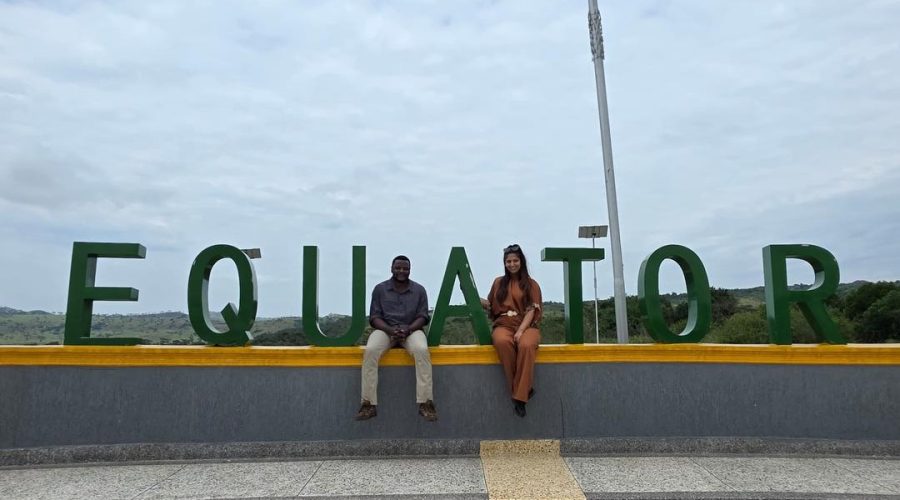 Photo moment at Kikorongo Equator
