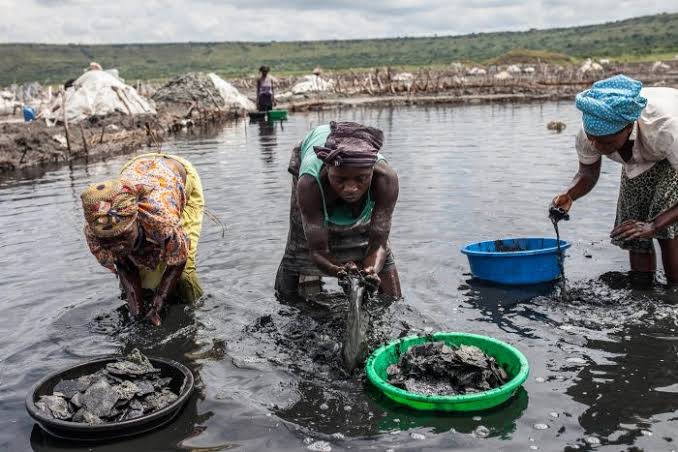 Salt Mining at Lake Katwe Mines